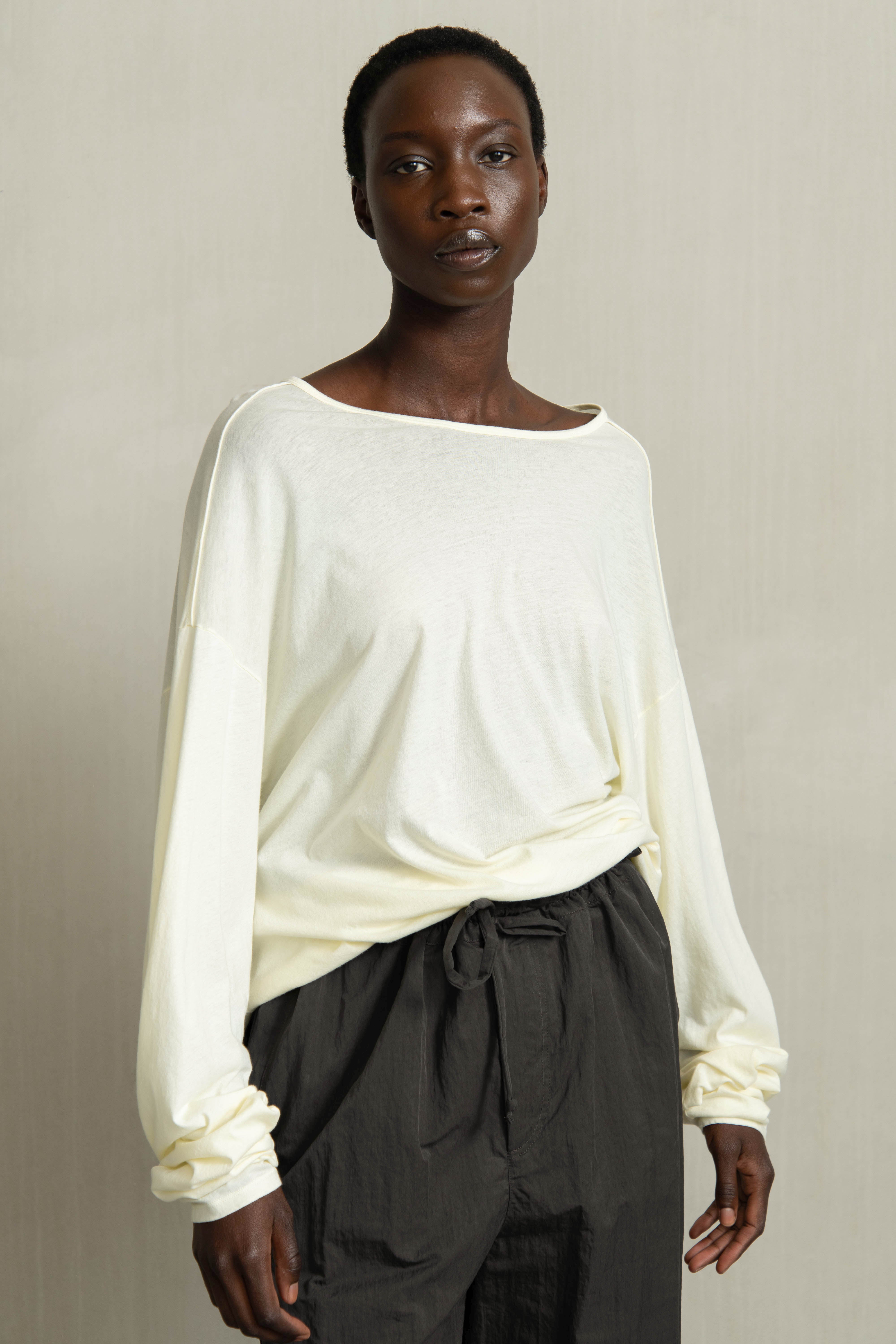 BEATA TEE LIGHT YELLOW