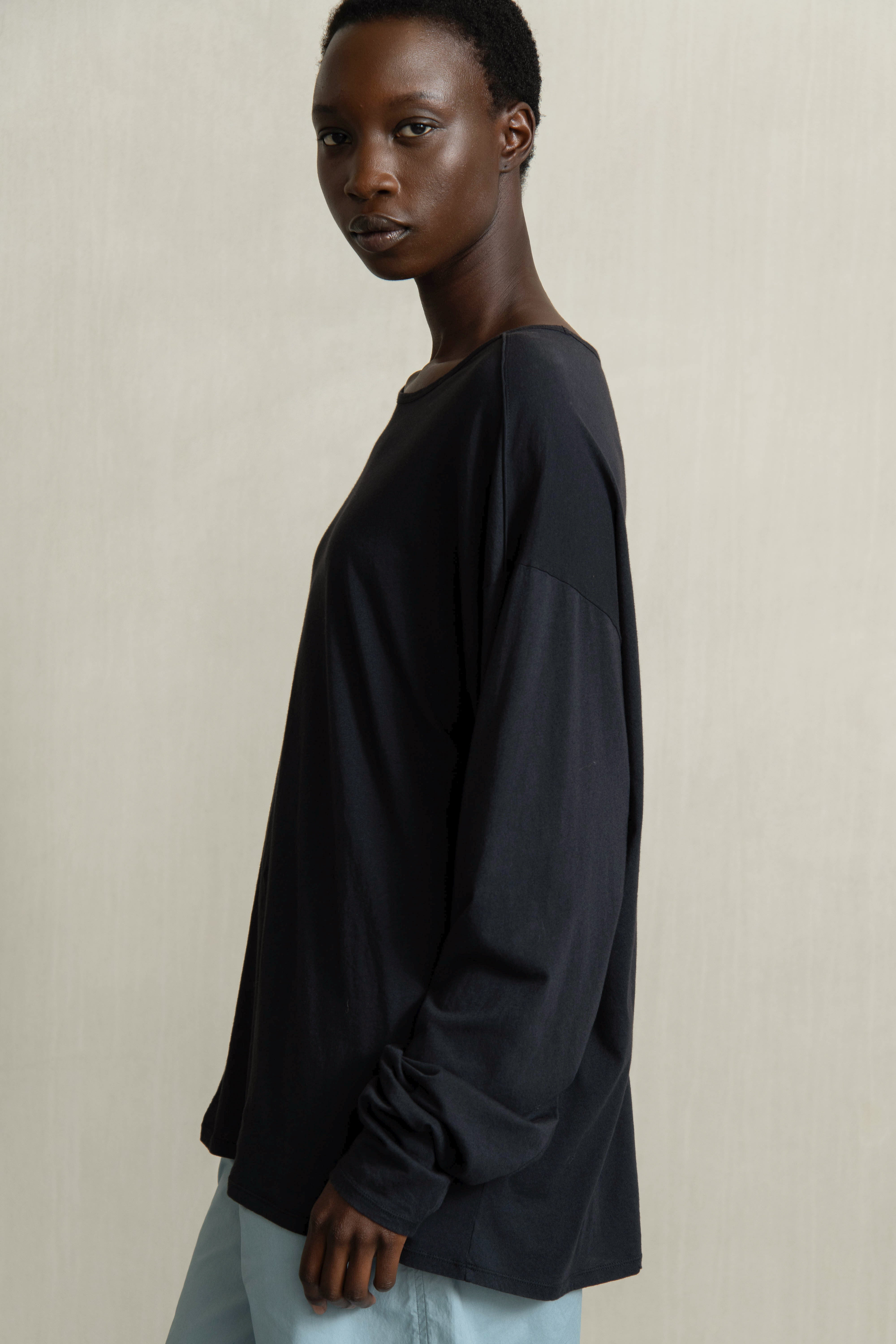 BEATA TEE MIDNIGHT - HUMANOID