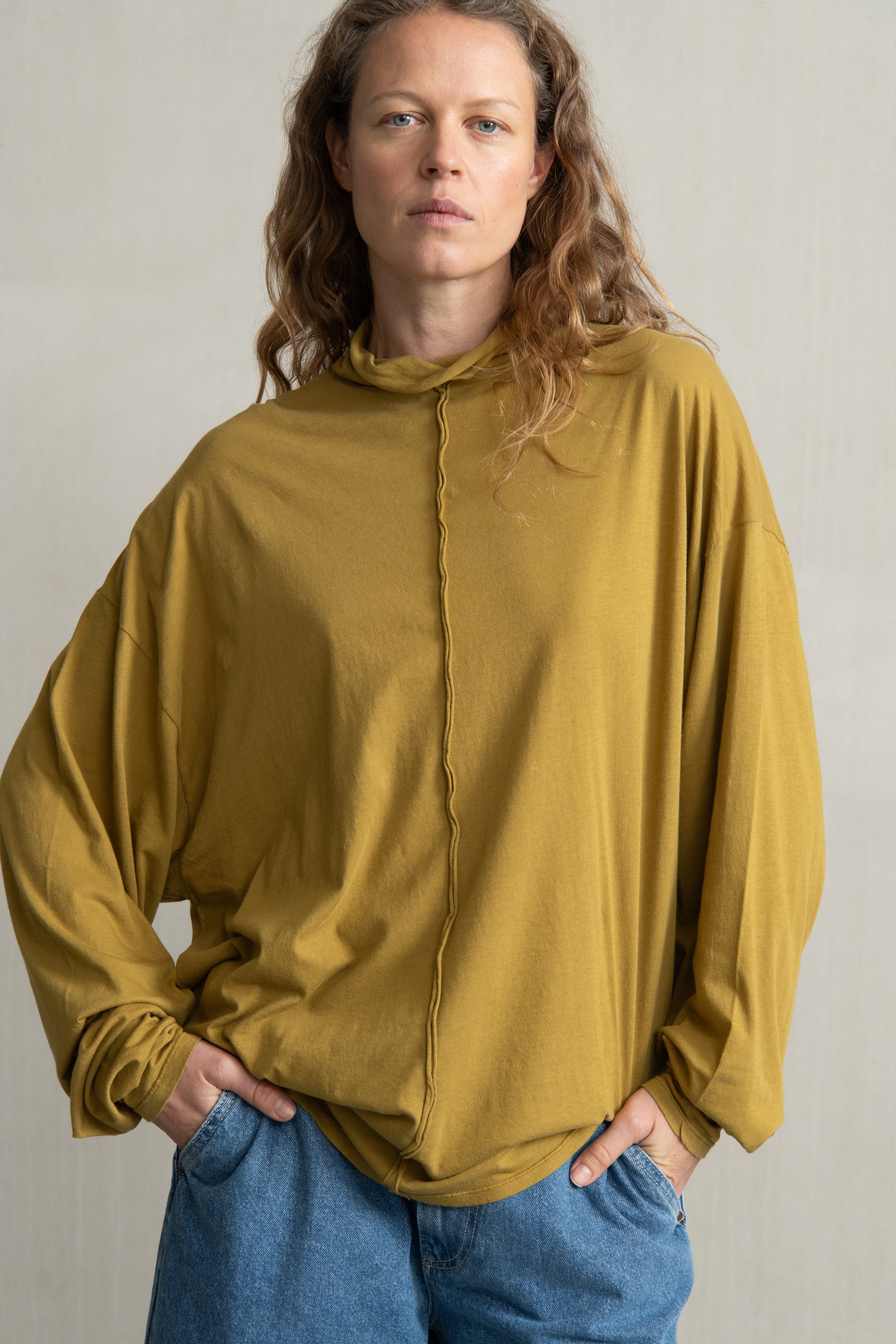 BEATRIX TEE MUSTARD