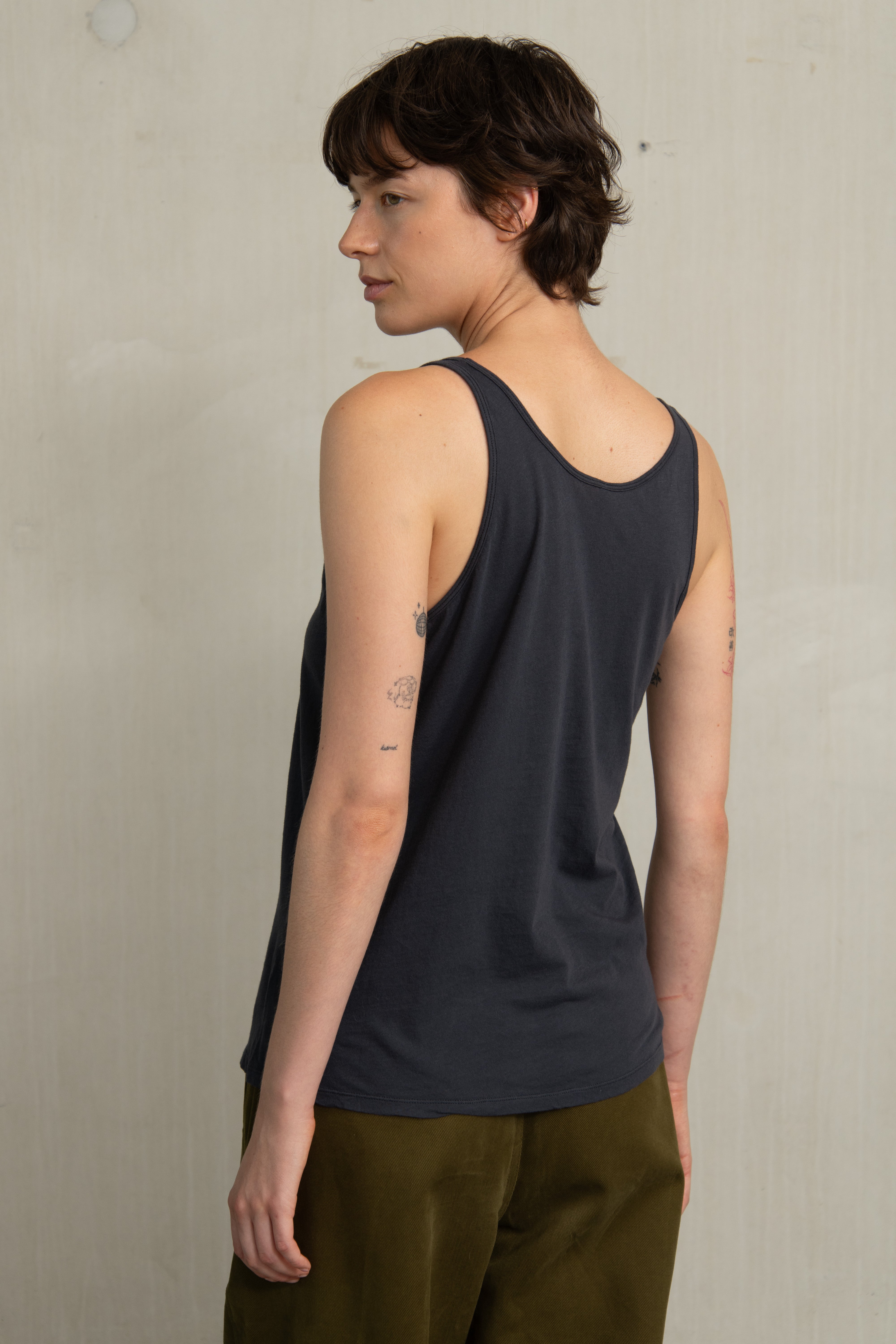 BRENA TEE GRAPHITE