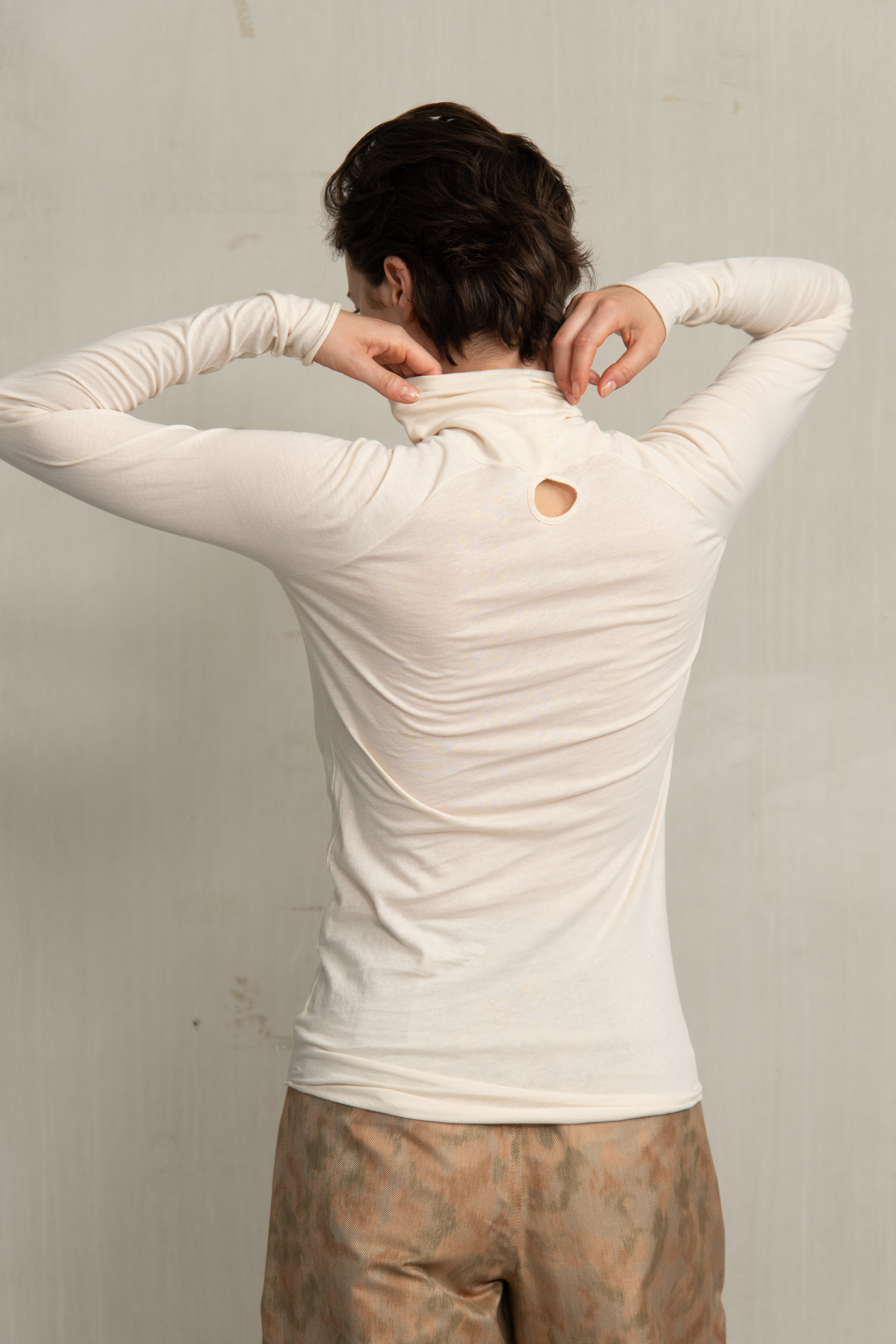 HANSEL TEE ALMOND