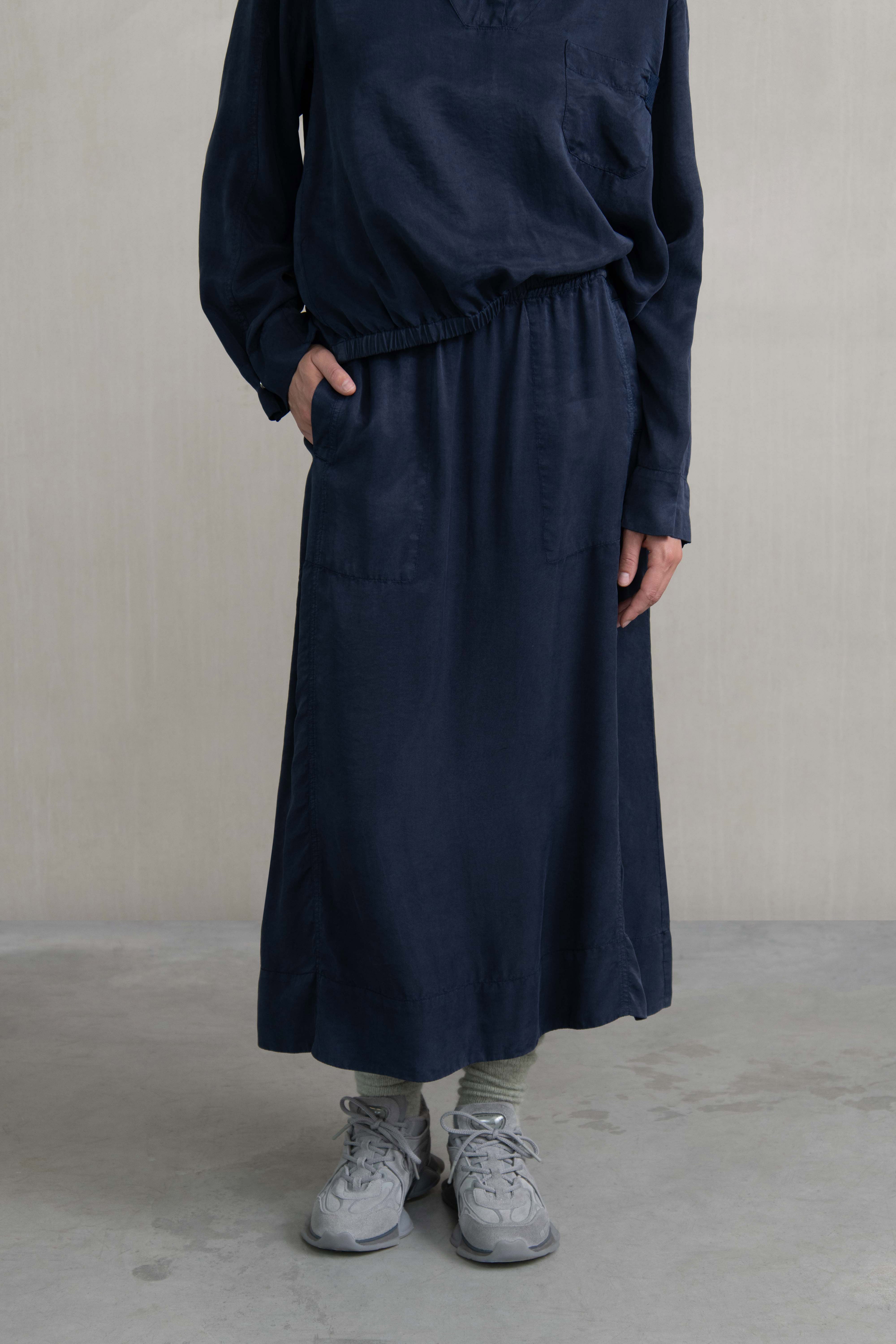 LELIE ROK LAPIS