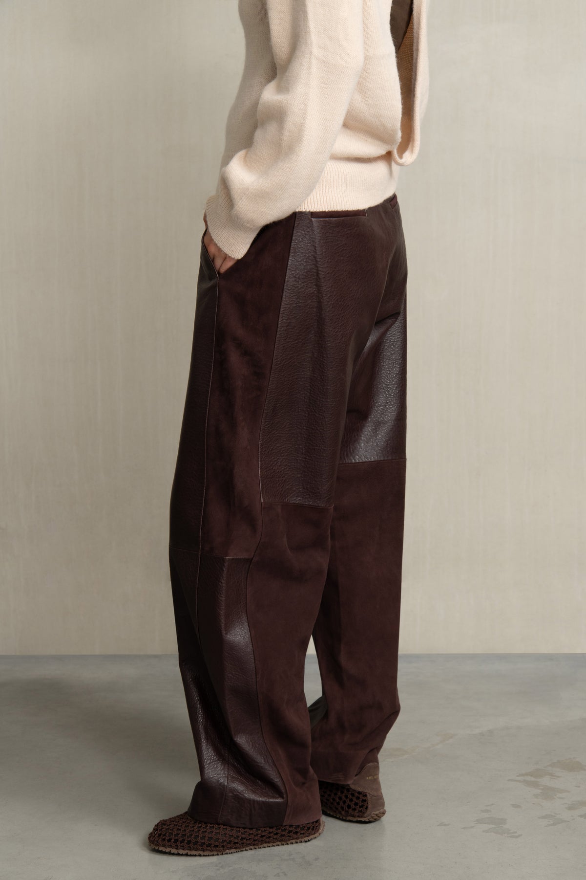 LEXA HOSE BURGUNDY