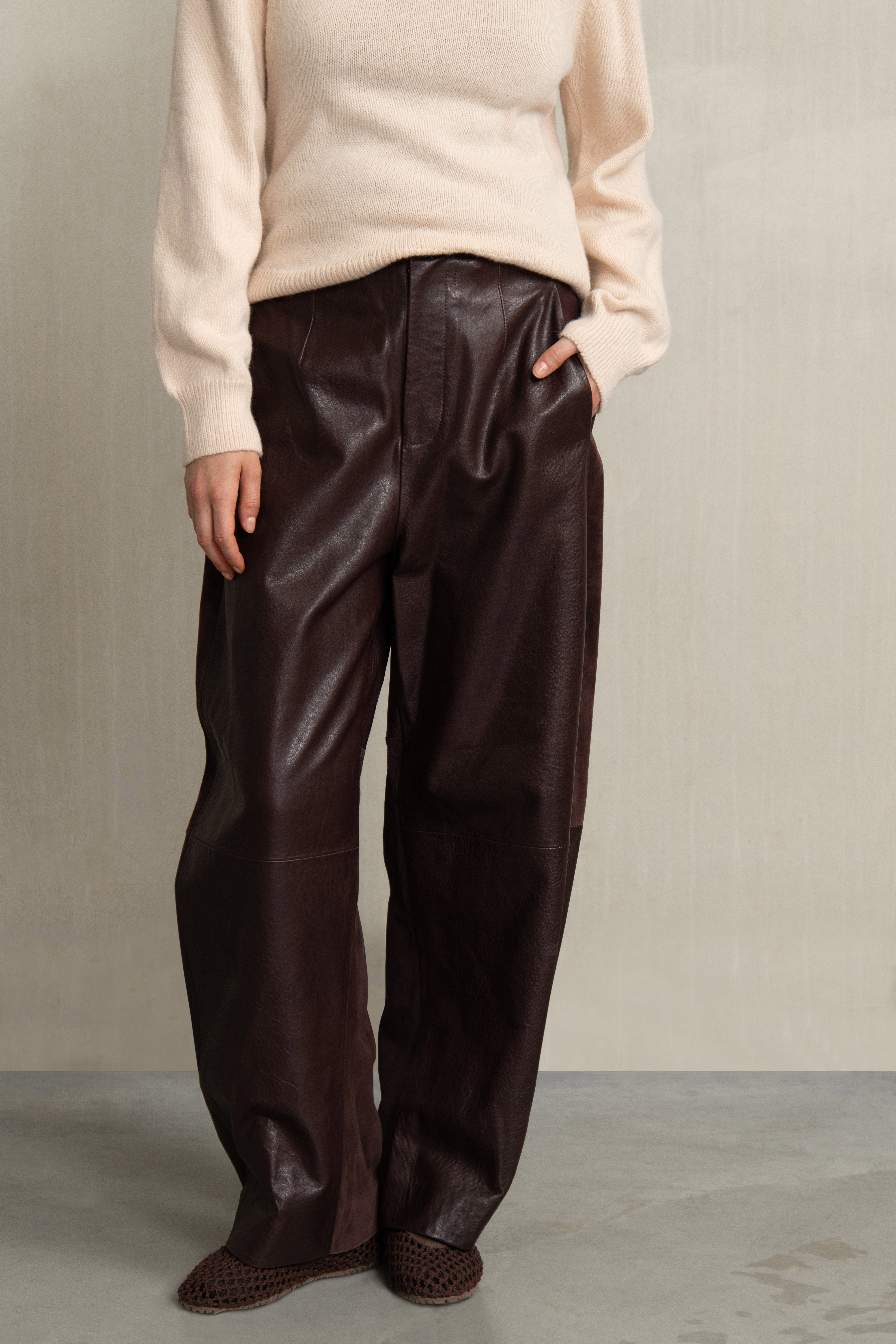 LEXA HOSE BURGUNDY