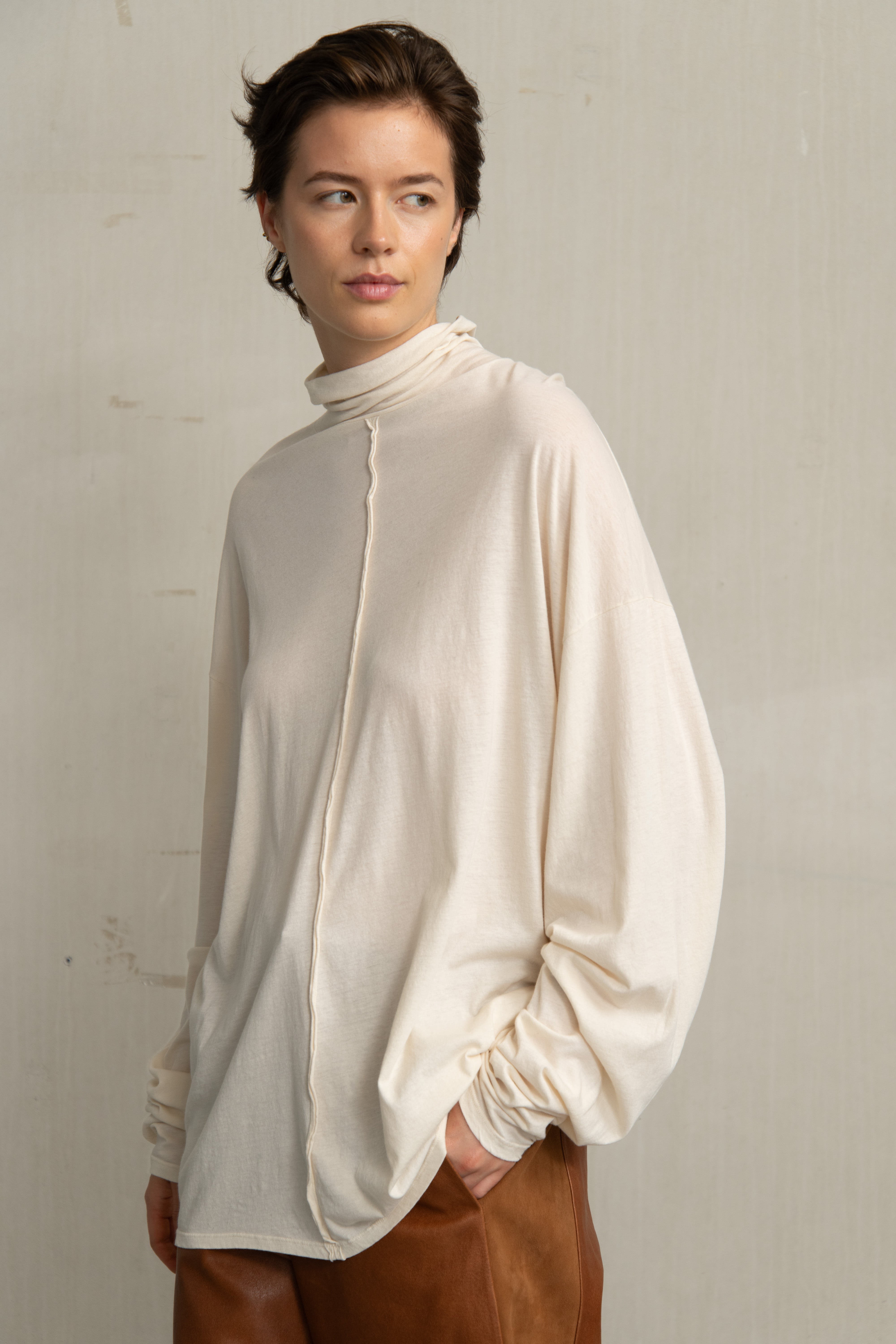 BEATRIX TEE ALMOND