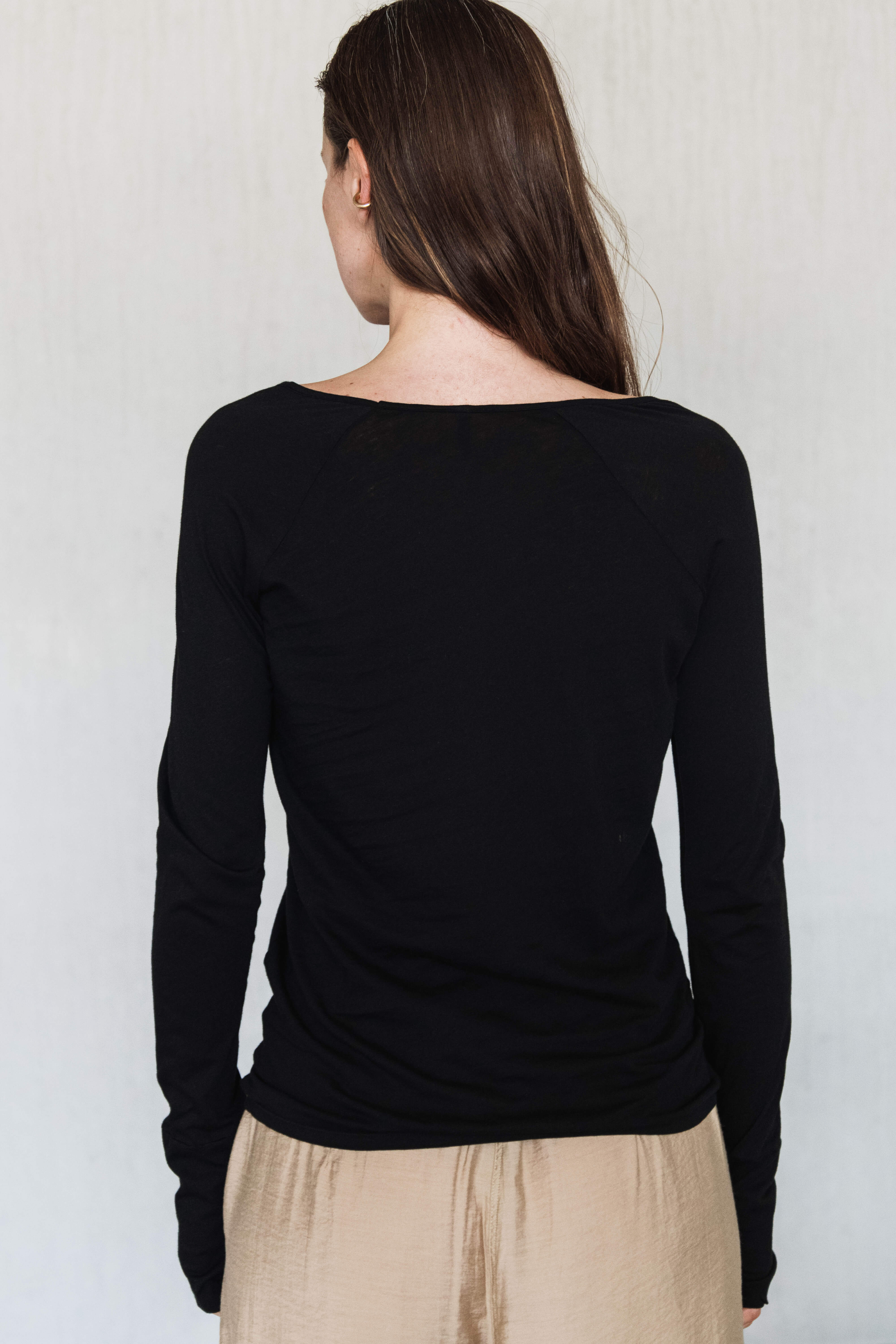BETHEL TEE BLACKISH