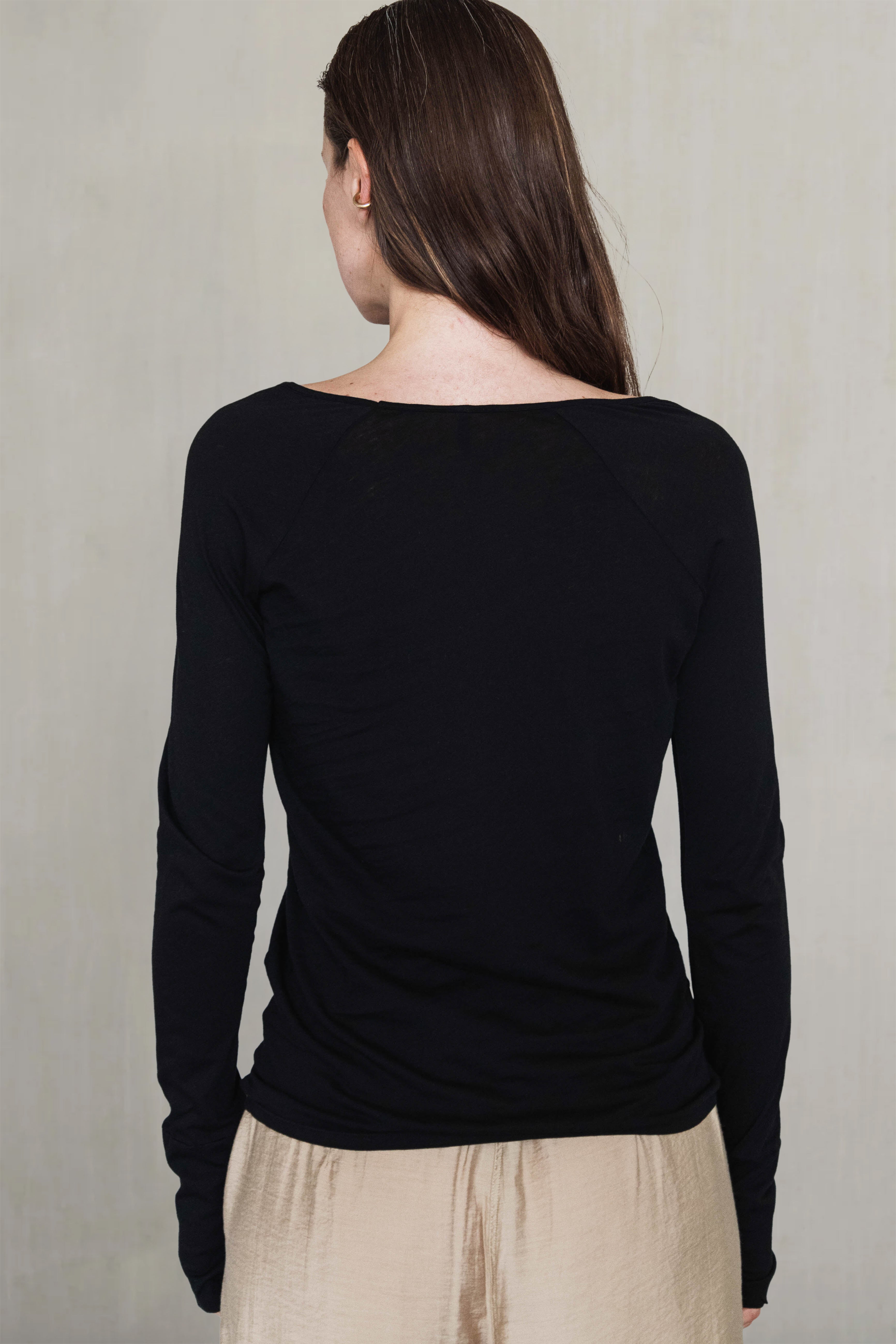 BETHEL TEE BLACKISH