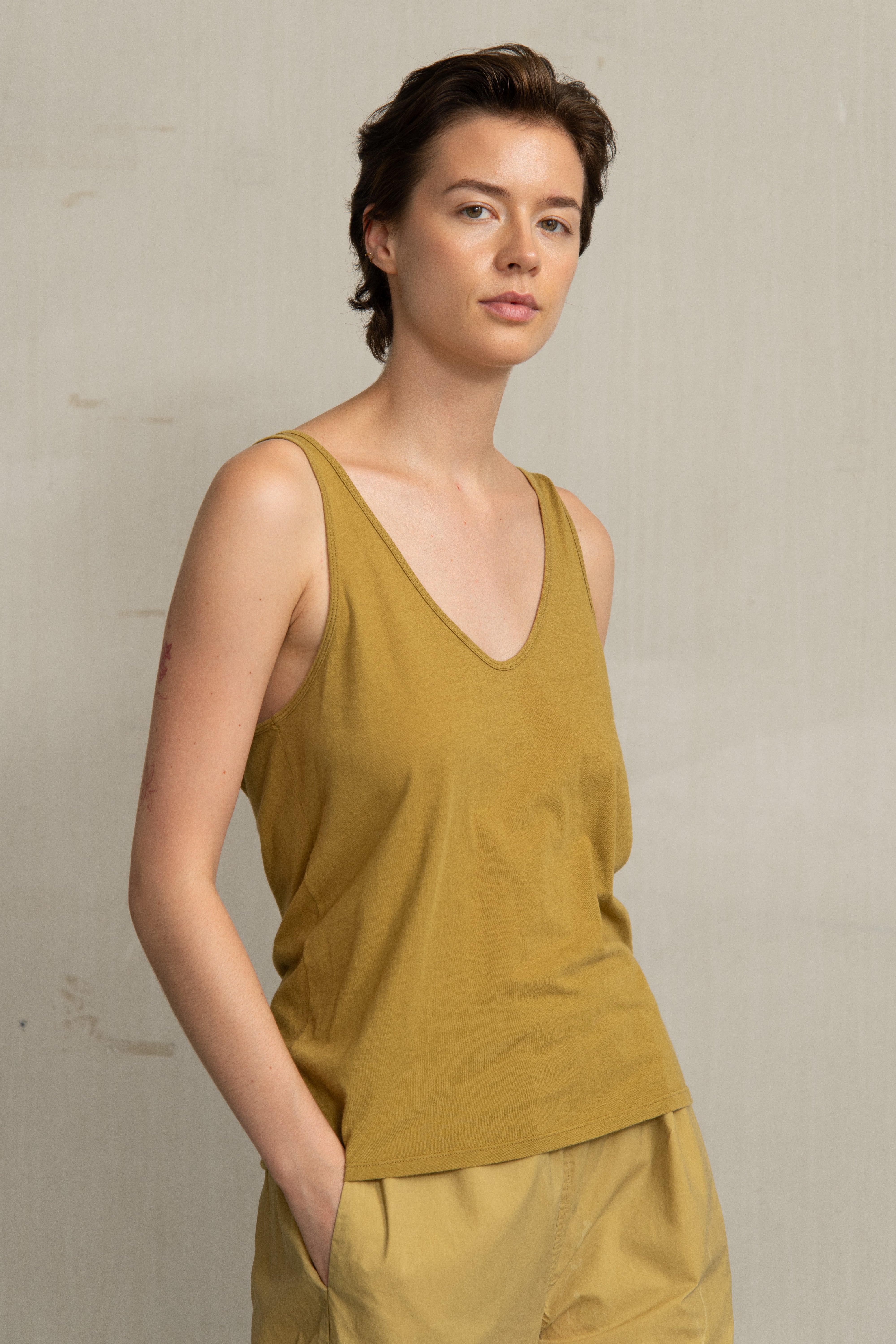 BRENA TEE MUSTARD