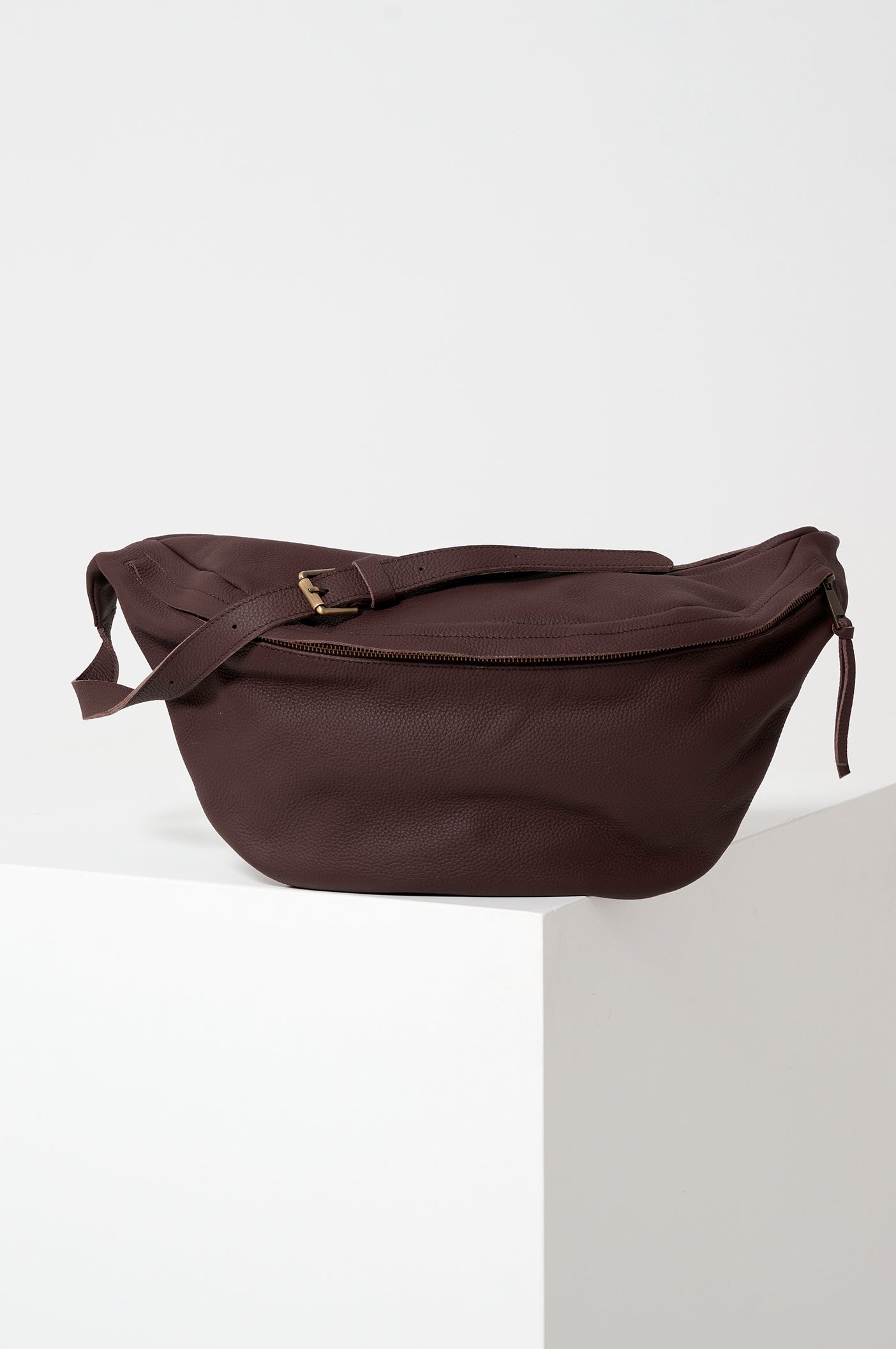 BRUNOO BAG DARK BROWN