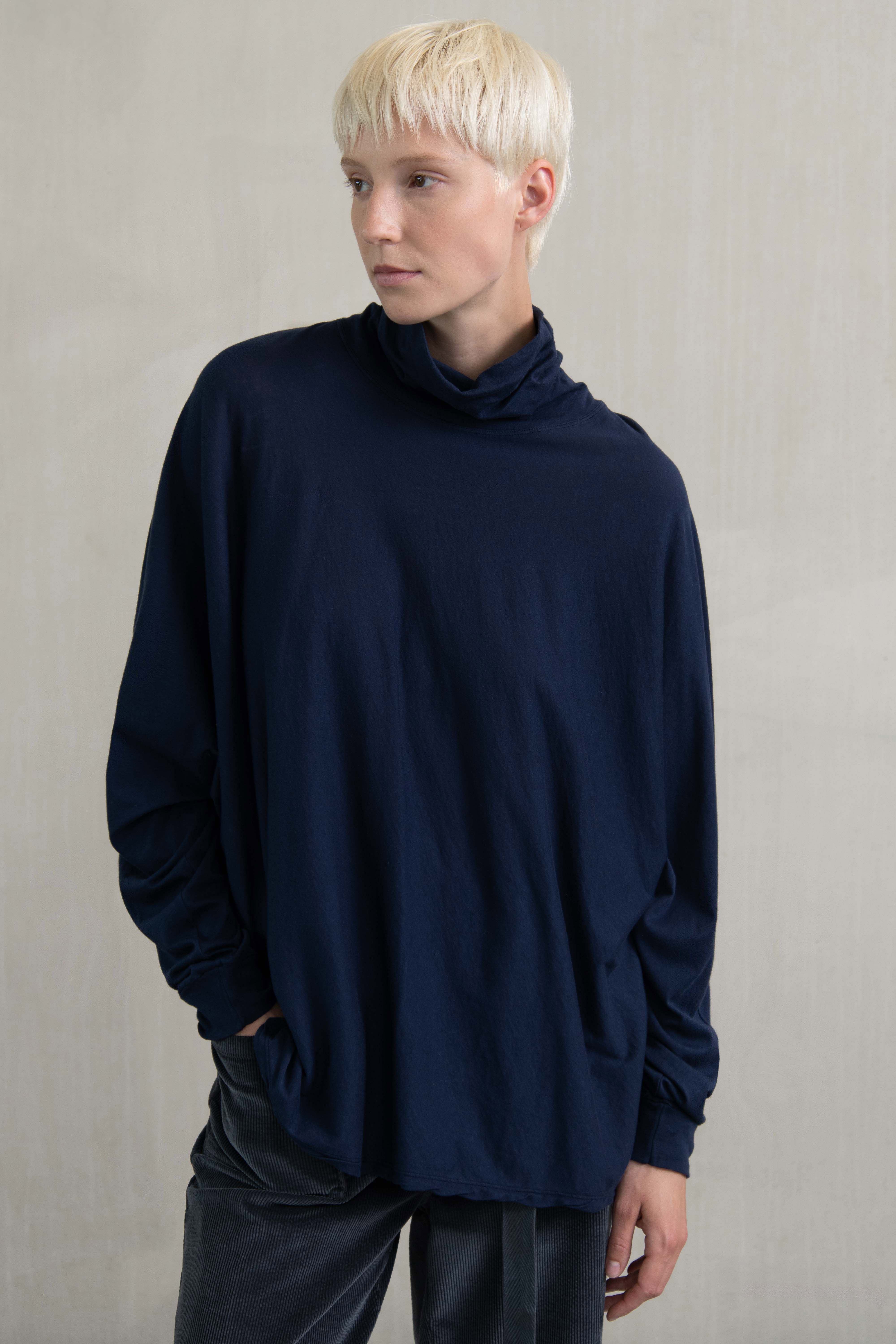 BUDLE TEE LAPIS