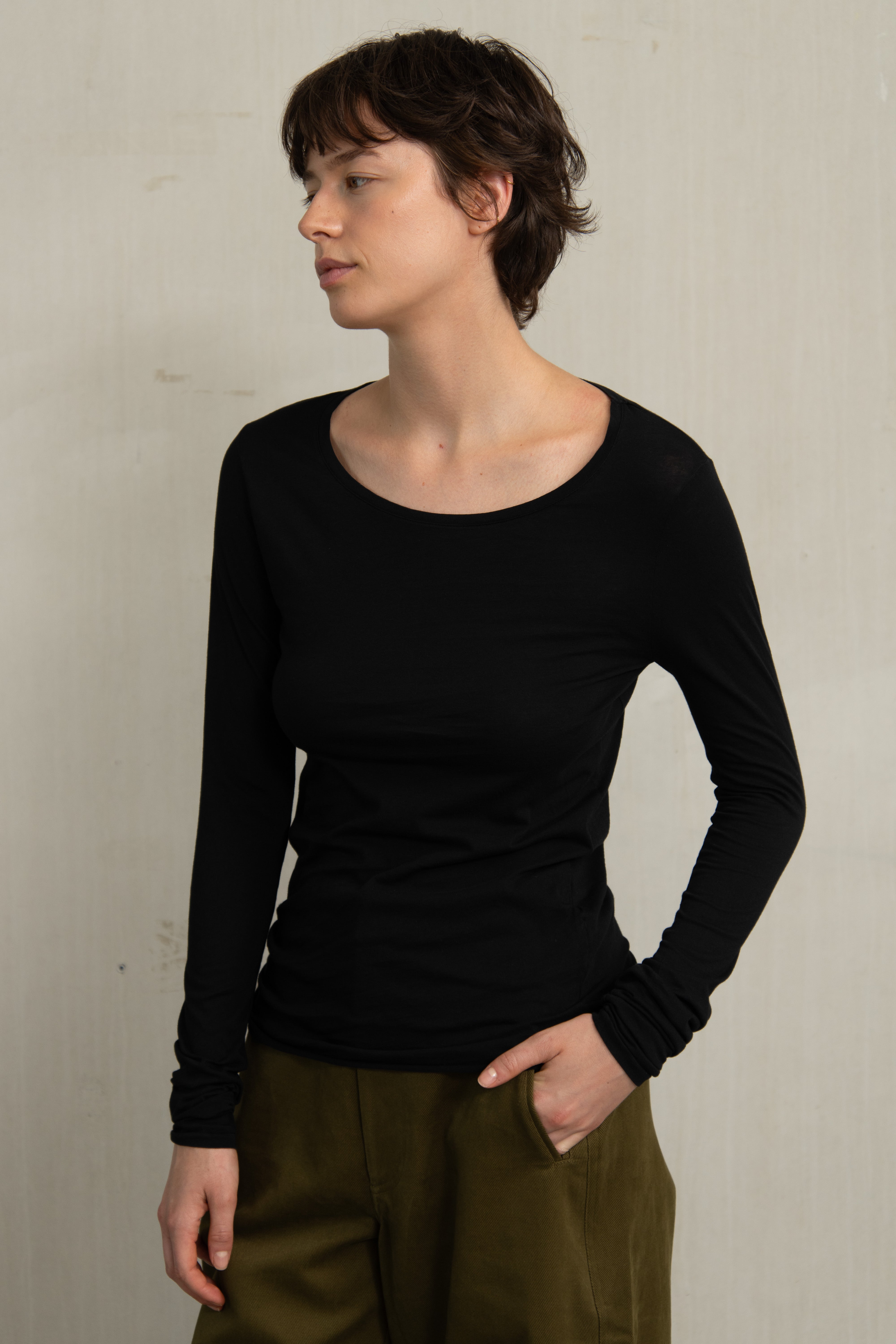 HANYA TEE BLACKISH