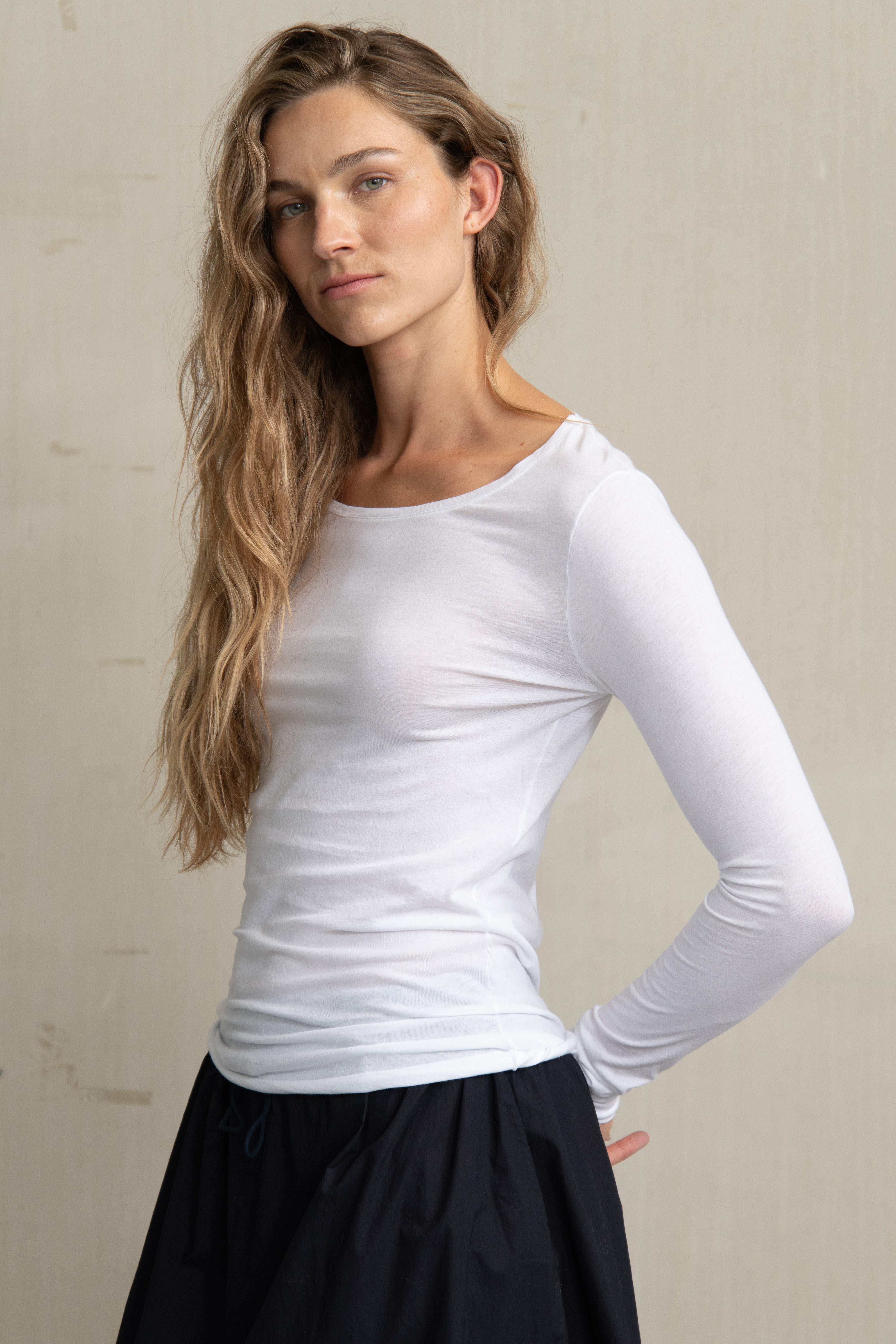 HANYA TEE WHITE