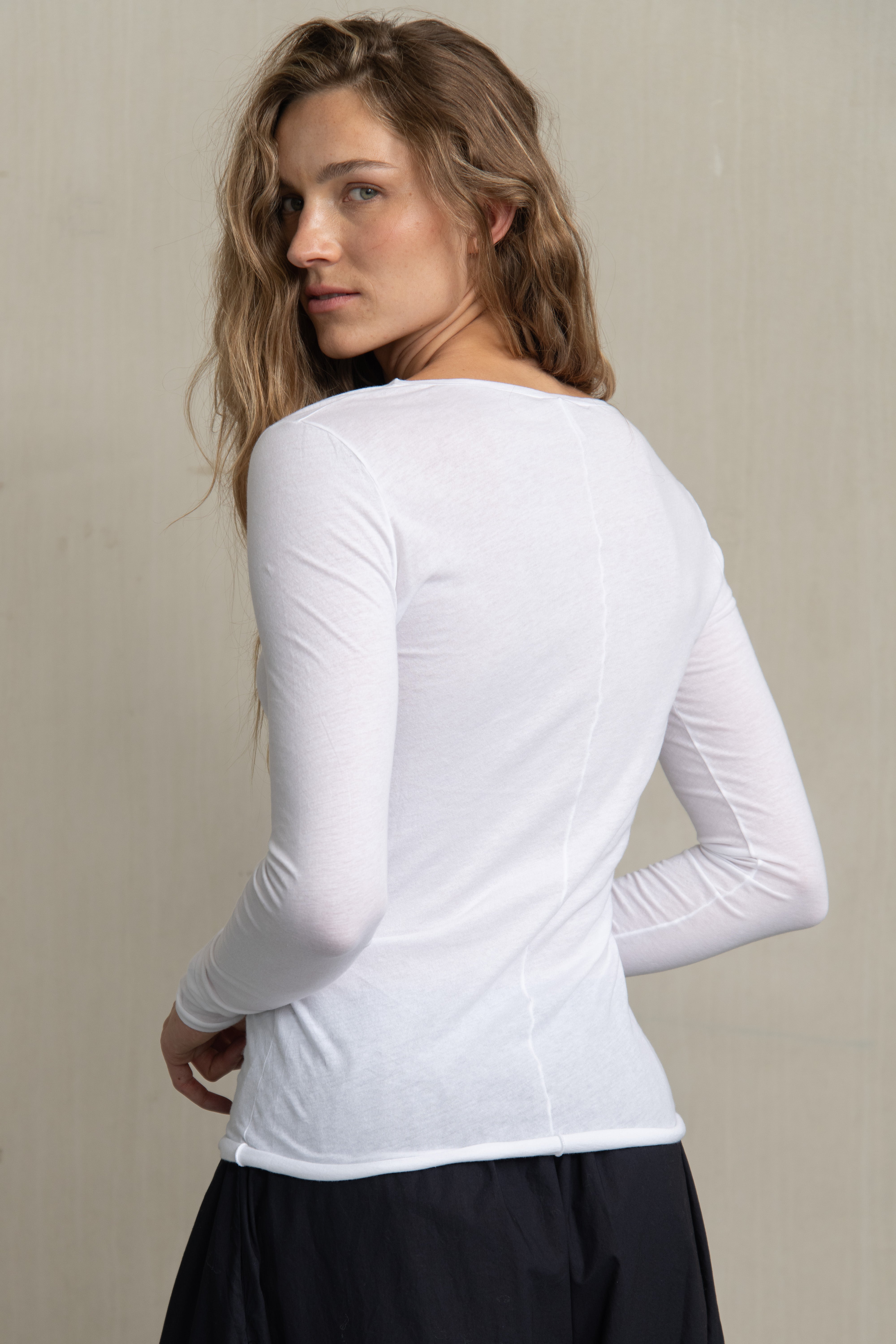 HANYA TEE WHITE