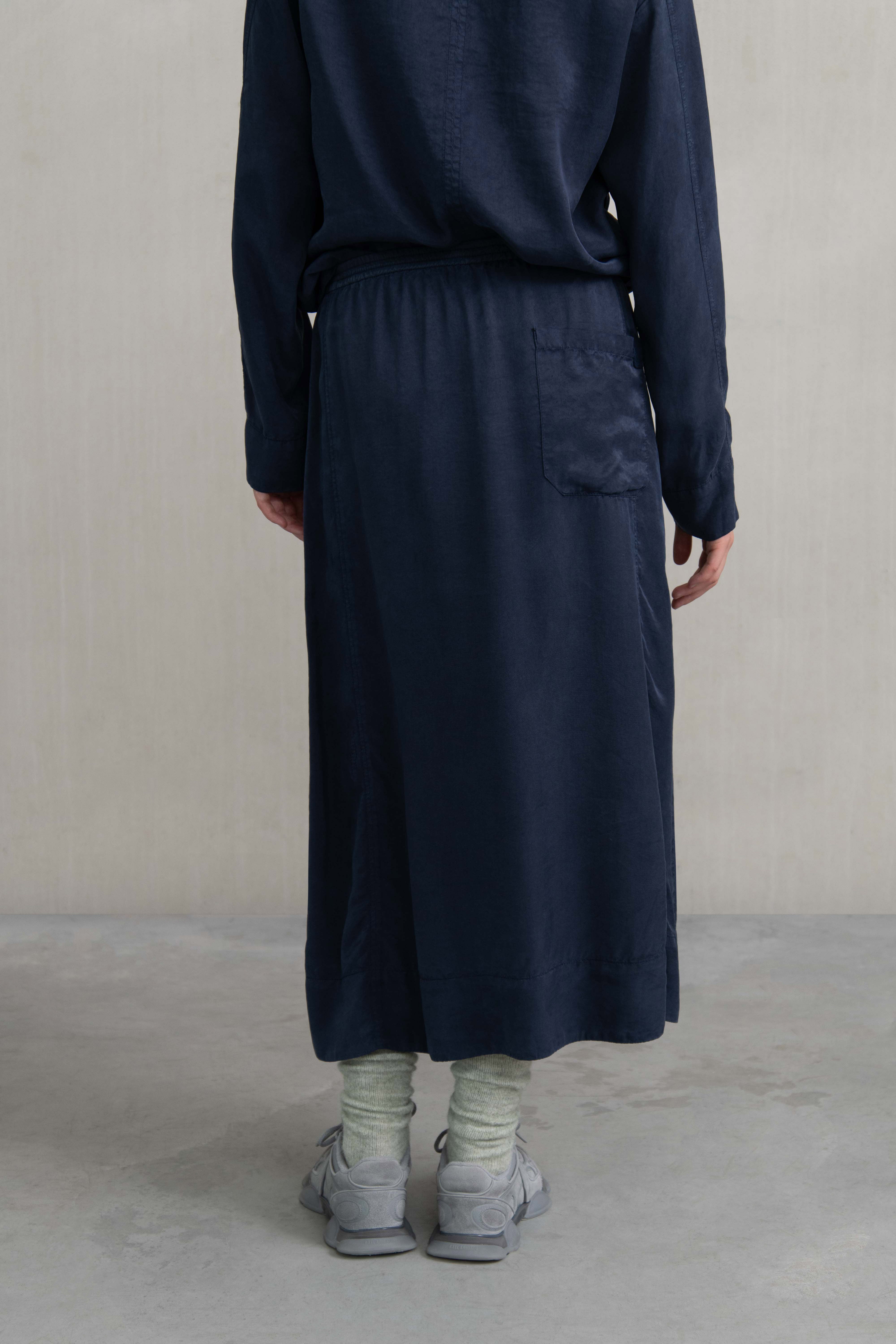 FALDA LELIE LAPIS