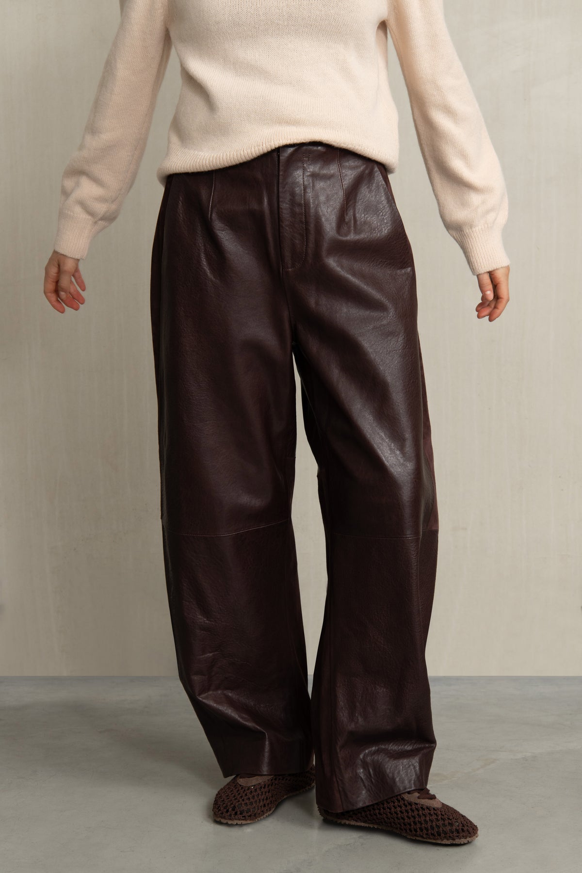 LEXA HOSE BURGUNDY